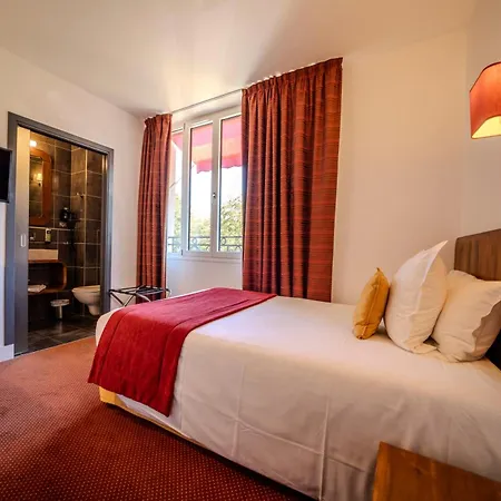 Hotel Logis Le Manoir De Sauvegrain 3*