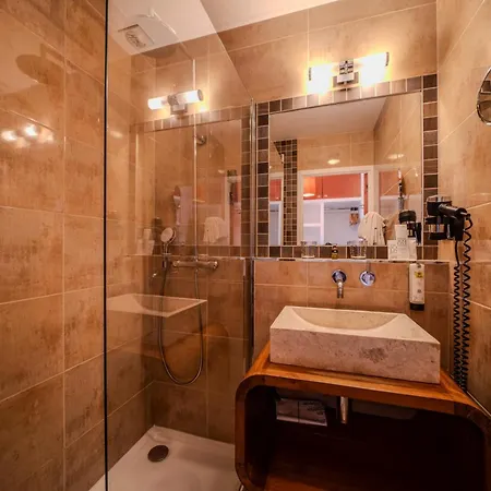 Logis Le Manoir De Sauvegrain Hotel