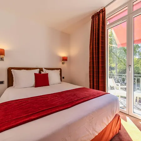Hotel Logis Le Manoir De Sauvegrain Saint-Lambert (Yvelines)