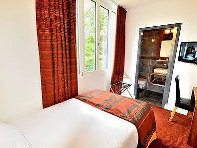 Logis & Restaurant - Le Manoir De Sauvegrain Hotel